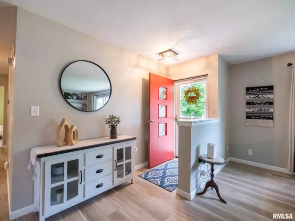 503 WILSHIRE DR, Washington, IL 61571