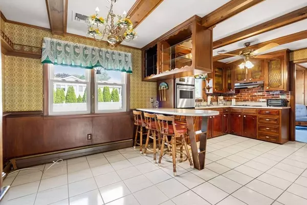 3 Westwood St, Methuen, MA 01844