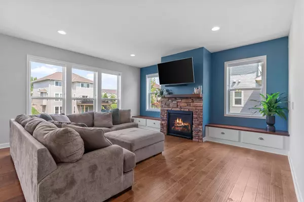 6057 158th ST W, Apple Valley, MN 55124