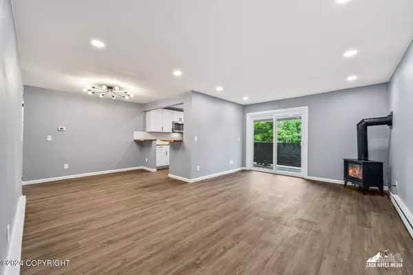 2121 Minerva WAY 5-B, Anchorage, AK 99515