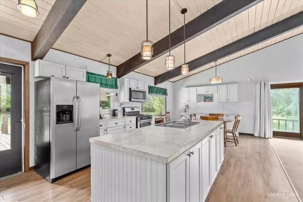 2616 N 41st RD, Sheridan, IL 60551