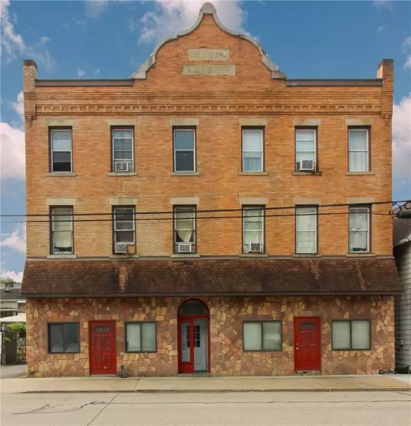 1402 4th Ave, Coraopolis, PA 15108