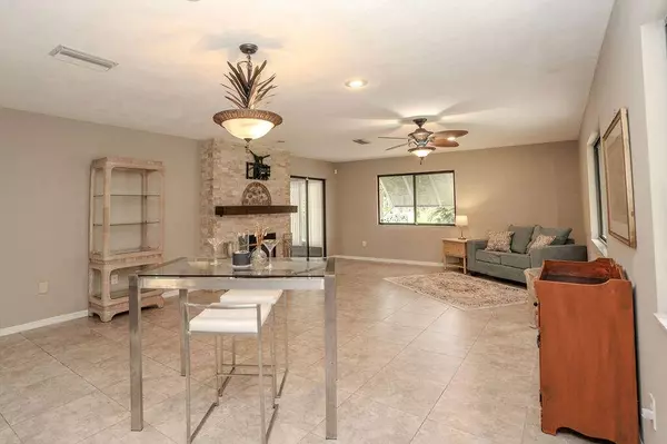 3787 Sawgrass DR, Titusville, FL 32780