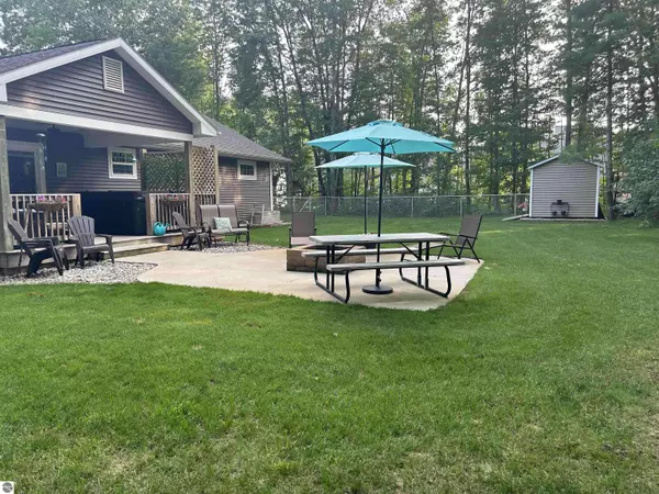 299 Woodsedge Drive, Fife Lake, MI 49633