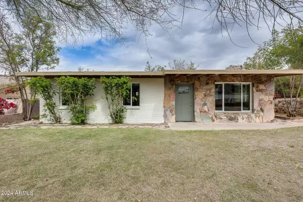 1446 E SUNNYSLOPE Lane, Phoenix, AZ 85020