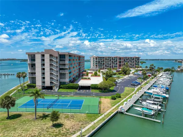 1 KEY CAPRI #601W, Treasure Island, FL 33706