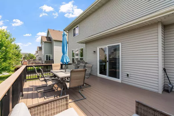 6057 158th ST W, Apple Valley, MN 55124