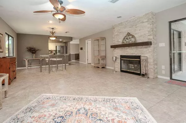 3787 Sawgrass DR, Titusville, FL 32780