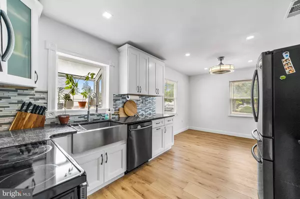 36 HOLBROOK LN, Willingboro, NJ 08046