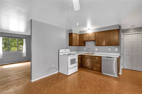 411 Alpine Village Dr, Monroeville, PA 15146