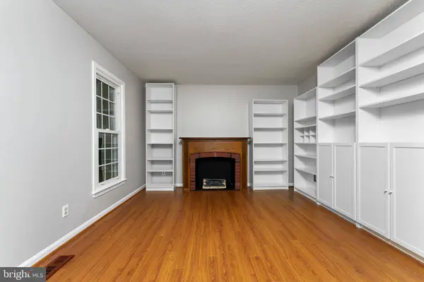 1104 BLACKBEARD DR, Stafford, VA 22554