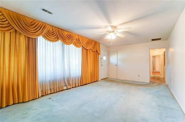 858 S Maple Avenue, Fairborn, OH 45324