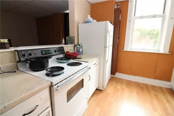 1402 4th Ave, Coraopolis, PA 15108