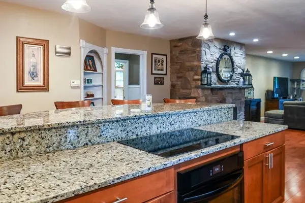 54 Lawn St, South Hadley, MA 01075