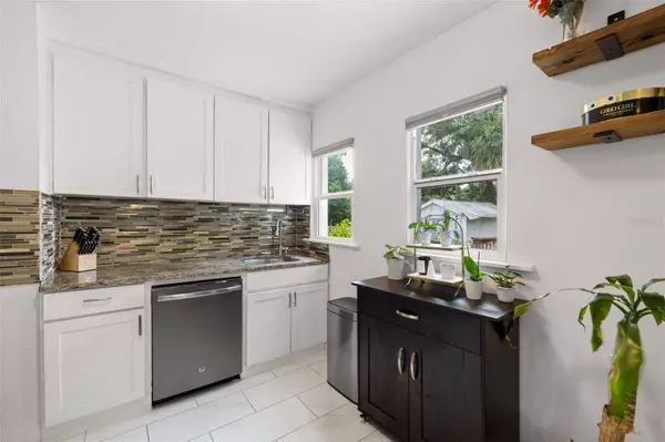 311 W NORTH BAY ST, Tampa, FL 33603