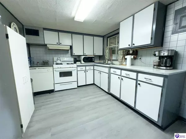 3110 Rabbit Run Road, Vine Grove, KY 40175