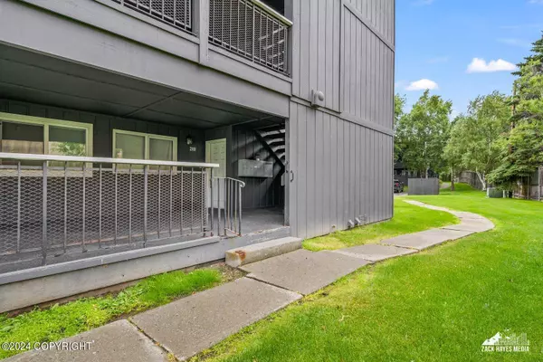 2121 Minerva WAY 5-B, Anchorage, AK 99515