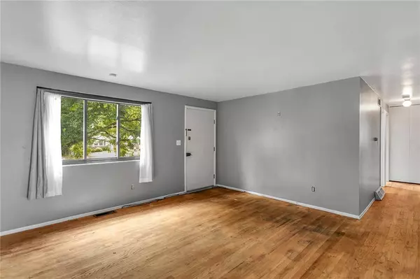 411 Alpine Village Dr, Monroeville, PA 15146