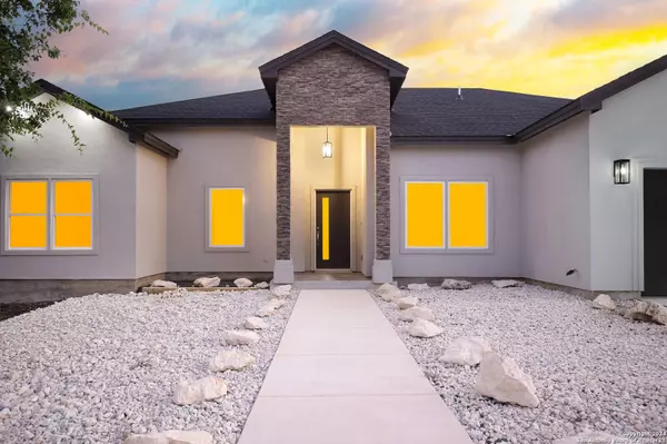 166 Rockingshire Ct, Spring Branch, TX 78070