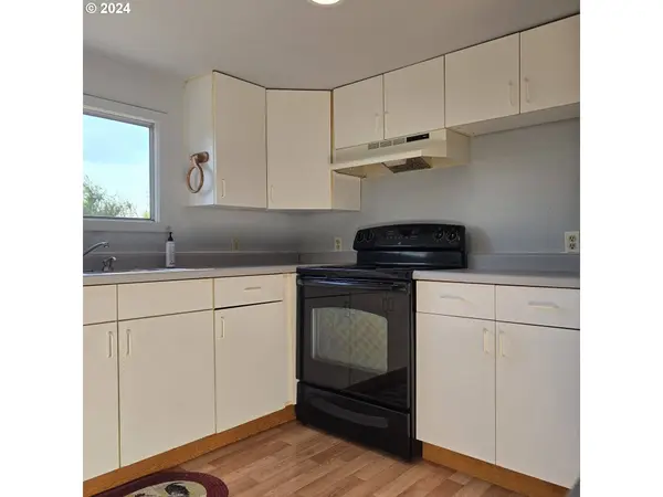 7080 THURSTON RD #21, Springfield, OR 97478