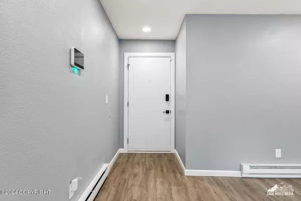 2121 Minerva WAY 5-B, Anchorage, AK 99515