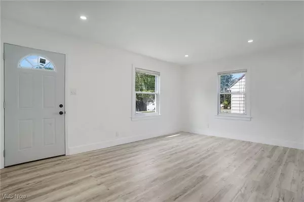 62 Shields RD, Boardman, OH 44512