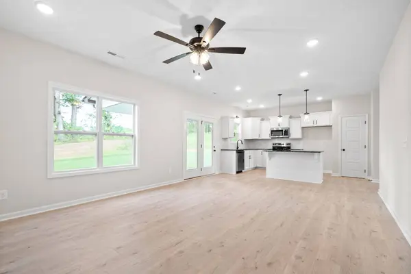 237 Wesson Dr, Clarksville, TN 37043