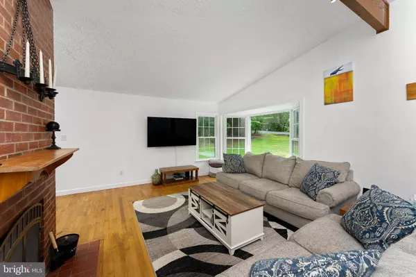 765 MOUNTAIN VIEW RD, Fredericksburg, VA 22406