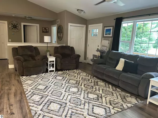 299 Woodsedge Drive, Fife Lake, MI 49633