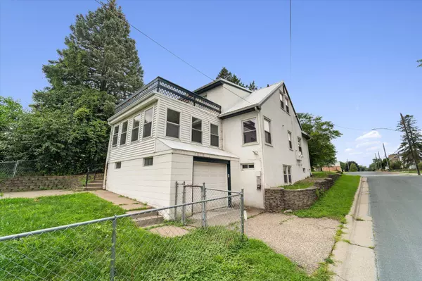 830 17th AVE N, South Saint Paul, MN 55075