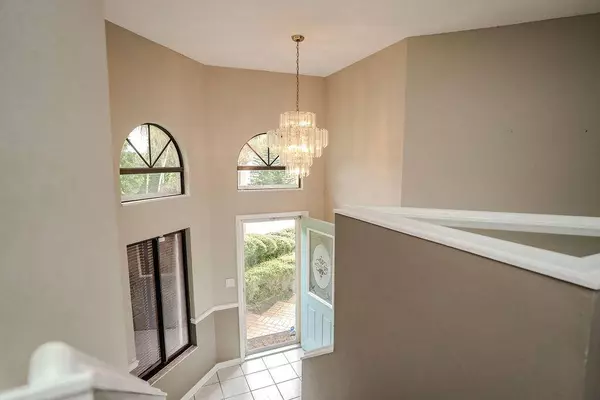 3787 Sawgrass DR, Titusville, FL 32780