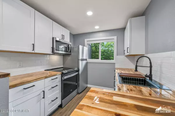 2121 Minerva WAY 5-B, Anchorage, AK 99515