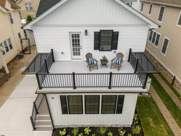 18 N Fredericksburg Ave, Margate, NJ 08402