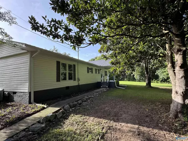 26737 Hwy 79, Scottsboro, AL 35768