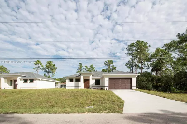 2508 33rd St SW, Lehigh Acres, FL 33976