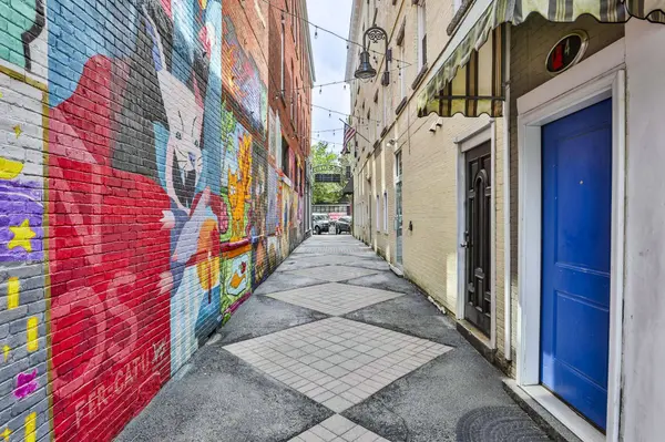 4 Dean AVE #2, Manchester, NH 03101