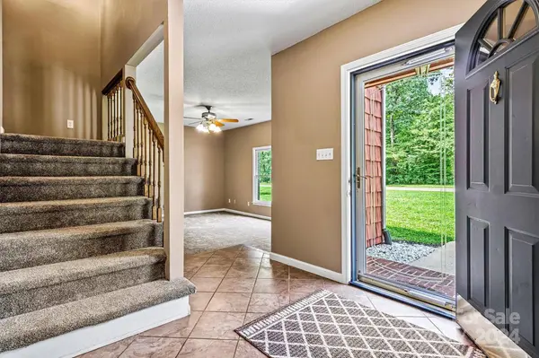 1836 Wellington AVE, Newton, NC 28658