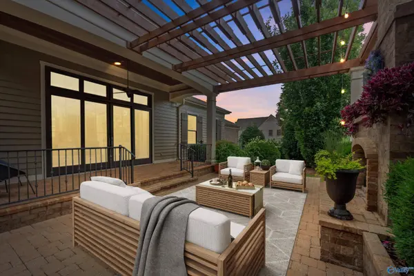 1000 Mcclung Avenue SE, Huntsville, AL 35801