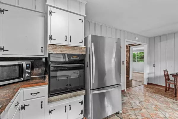 3690 Sharon Rd, Laurel, MS 39443