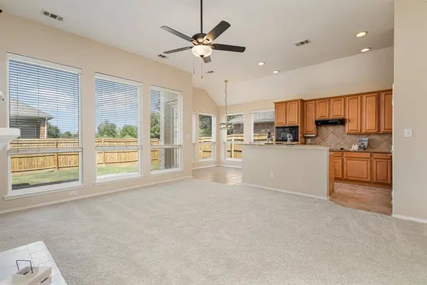 8805 Edinburgh Lane, Rowlett, TX 75089