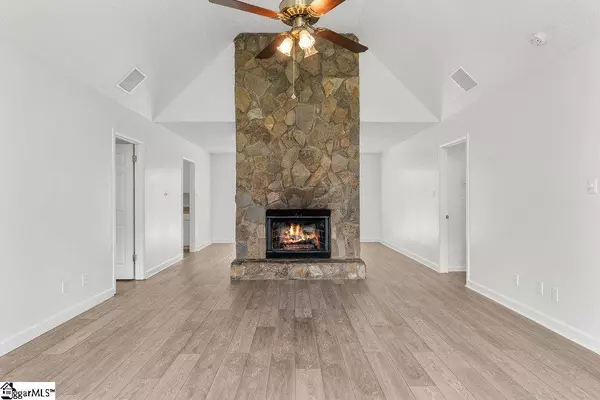 102 Stratford Road, Moore, SC 29369-9342