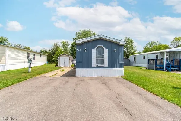 12205 Goshen RD #225, Salem, OH 44460