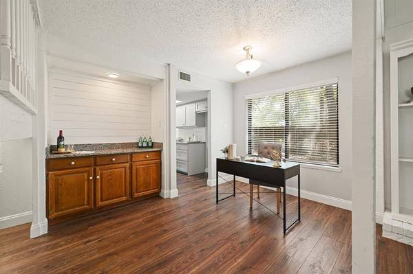 3050 Bent Tree Court, Bedford, TX 76021