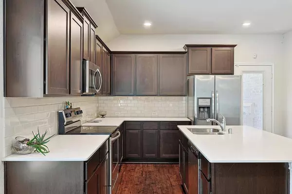 223 Garden Grove Dr. Garden Grove Drive, Waxahachie, TX 75165