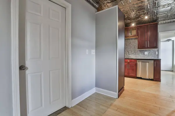 4 Dean AVE #2, Manchester, NH 03101