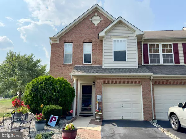 1 CARAMEL DR, Lumberton, NJ 08048