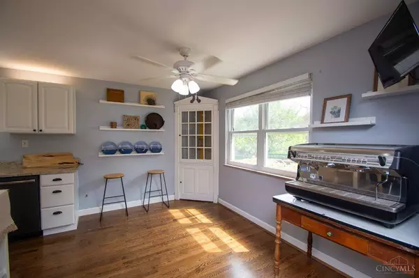 6951 rob vern, North College Hill, OH 45239