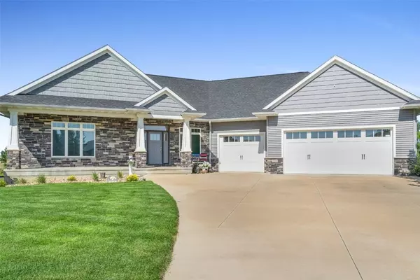 3438 Barnsley CIR, Marion, IA 52302