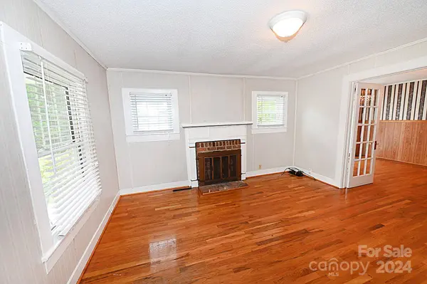 214 Whitnel PL SW, Lenoir, NC 28645