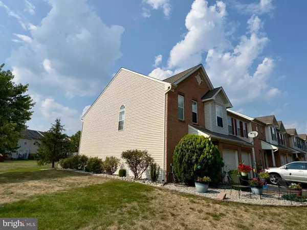 1 CARAMEL DR, Lumberton, NJ 08048